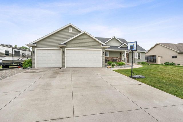 4866 N WREN DRIVE, Appleton, WI 54913