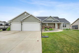 4866 N WREN DRIVE, Appleton, WI 54913