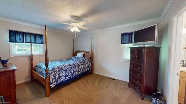 1656 Brookford Road, Kernersville, NC 27284