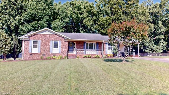 1656 Brookford Road, Kernersville, NC 27284