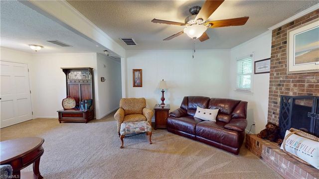 1656 Brookford Road, Kernersville, NC 27284