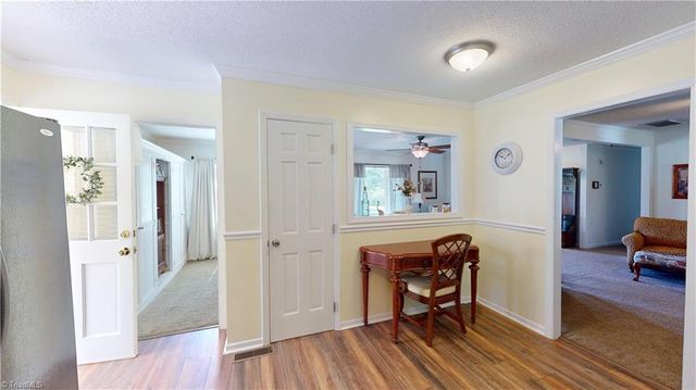 1656 Brookford Road, Kernersville, NC 27284
