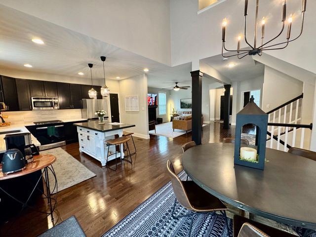 452 WELSH HILL RD, Newark, DE 19702