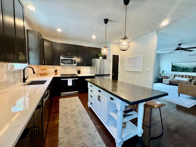 452 WELSH HILL RD, Newark, DE 19702