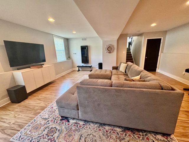452 WELSH HILL RD, Newark, DE 19702