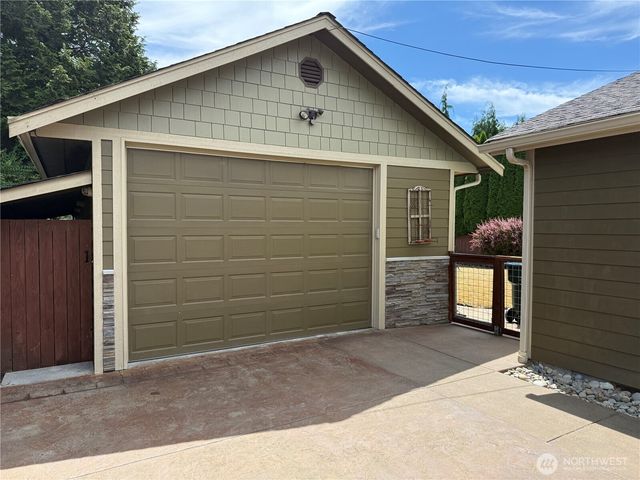 709 South Street SE, Tumwater, WA 98501