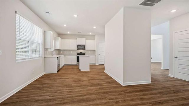 204 Friendship Oak Way, Hampton, GA 30228