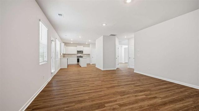 204 Friendship Oak Way, Hampton, GA 30228
