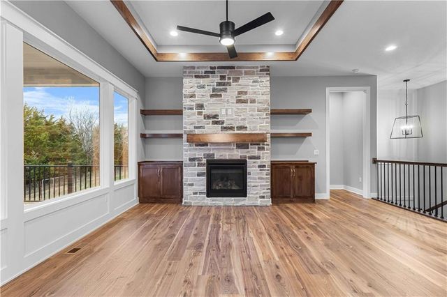 4524 SW Berkshire Drive, Lee's Summit, MO 64083