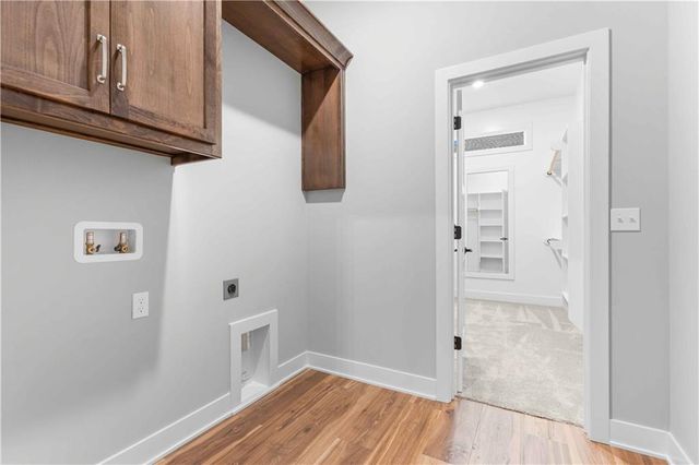 4524 SW Berkshire Drive, Lee's Summit, MO 64083