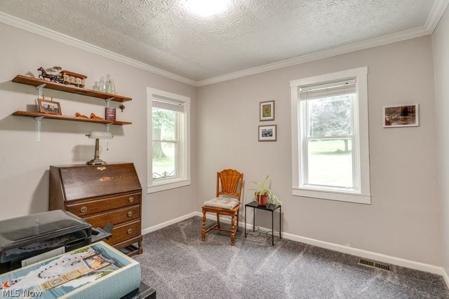 4033 State Road, Akron, OH 44319