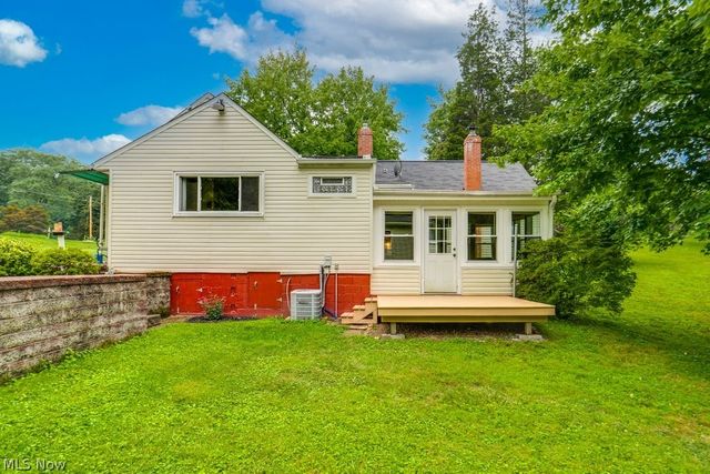 4033 State Road, Akron, OH 44319