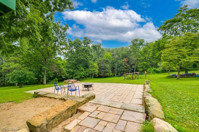 4033 State Road, Akron, OH 44319