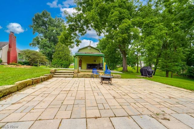 4033 State Road, Akron, OH 44319
