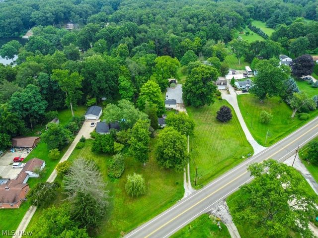 4033 State Road, Akron, OH 44319