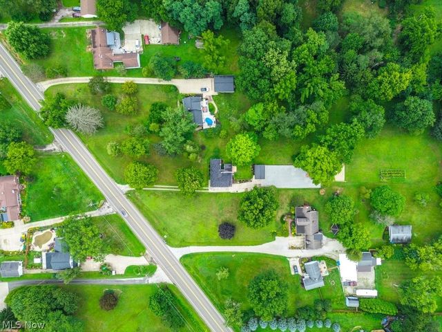 4033 State Road, Akron, OH 44319