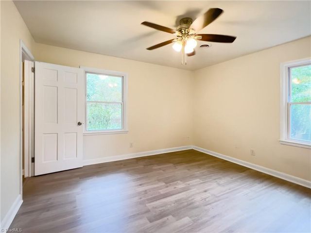 3015 Wonderwood Drive, Winston-salem, NC 27103