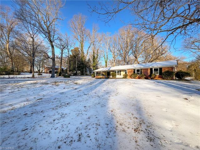 3015 Wonderwood Drive, Winston-salem, NC 27103