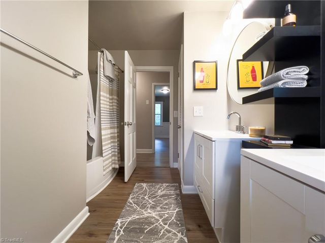 3015 Wonderwood Drive, Winston-salem, NC 27103