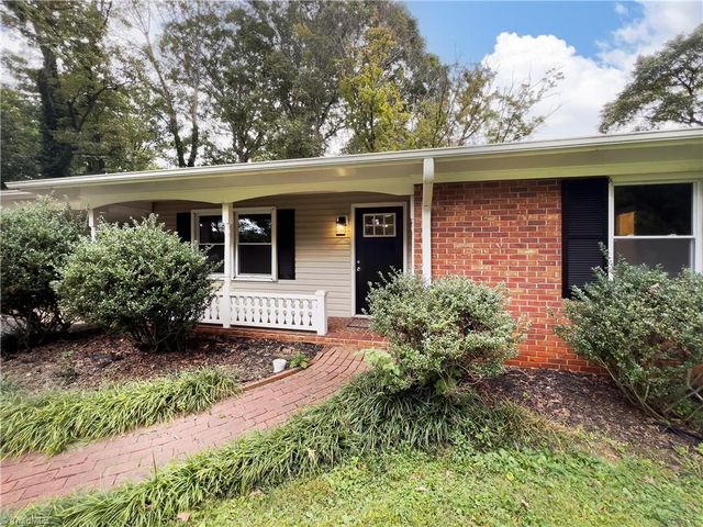 3015 Wonderwood Drive, Winston-salem, NC 27103