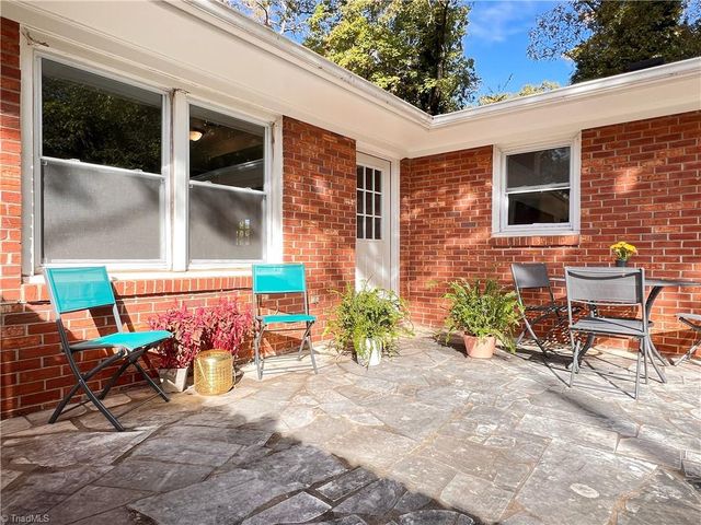 3015 Wonderwood Drive, Winston-salem, NC 27103