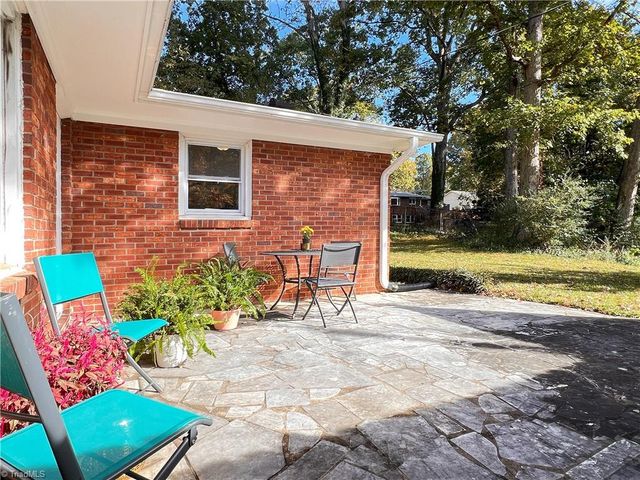 3015 Wonderwood Drive, Winston-salem, NC 27103