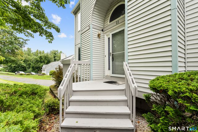 23 Brookview Lane, Middletown, CT 06457