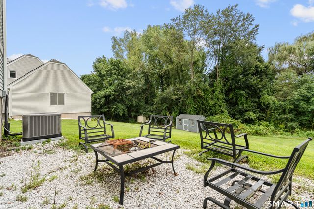 23 Brookview Lane, Middletown, CT 06457