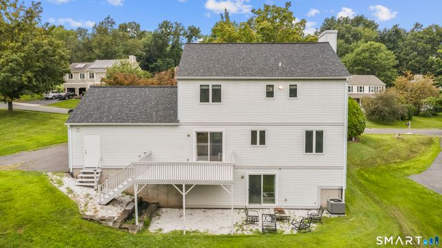 23 Brookview Lane, Middletown, CT 06457