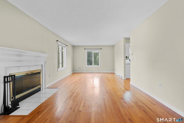 23 Brookview Lane, Middletown, CT 06457