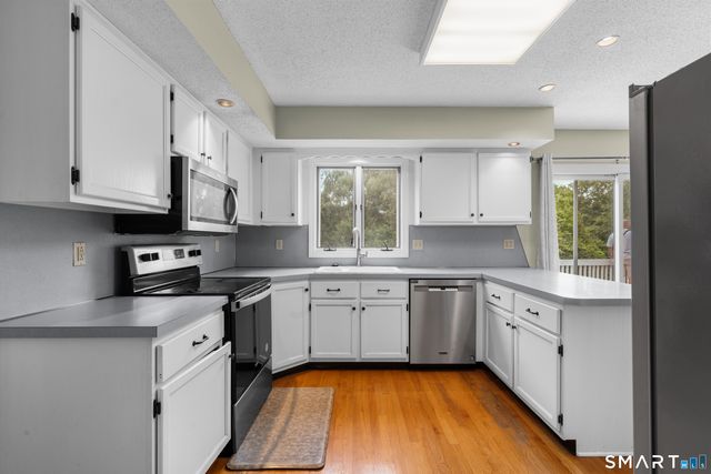 23 Brookview Lane, Middletown, CT 06457