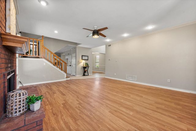 6104 Hedgeapple Court, Arlington, TX 76001