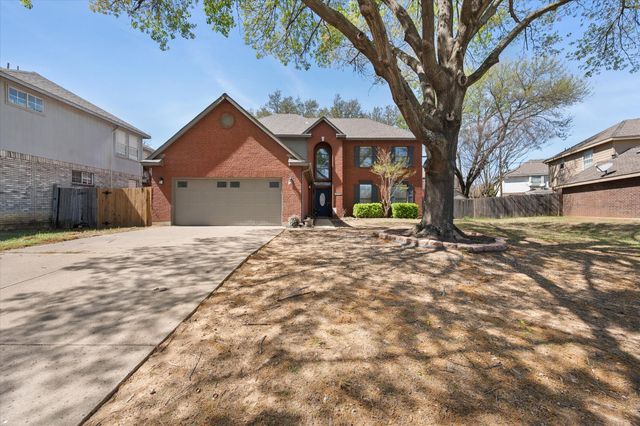 6104 Hedgeapple Court, Arlington, TX 76001