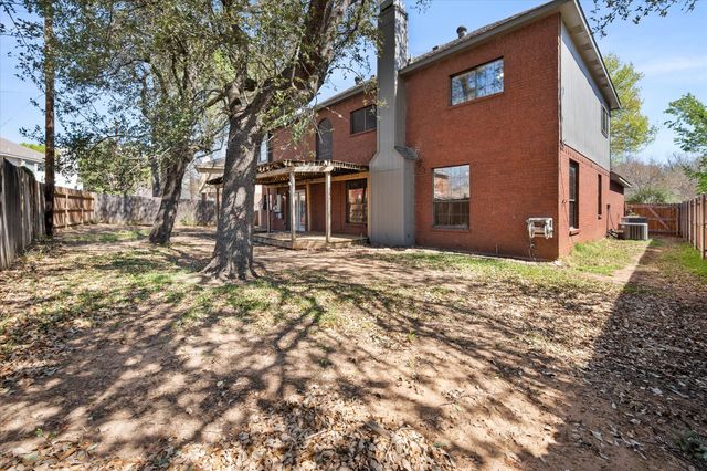 6104 Hedgeapple Court, Arlington, TX 76001