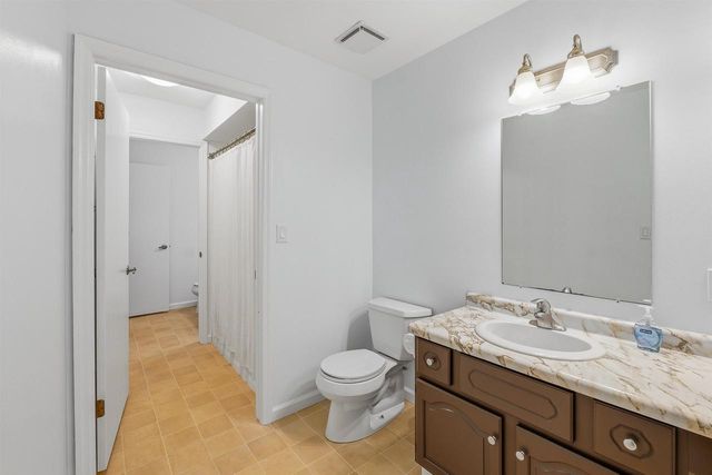 892 BISHOP COURT, Fond Du Lac, WI 54935