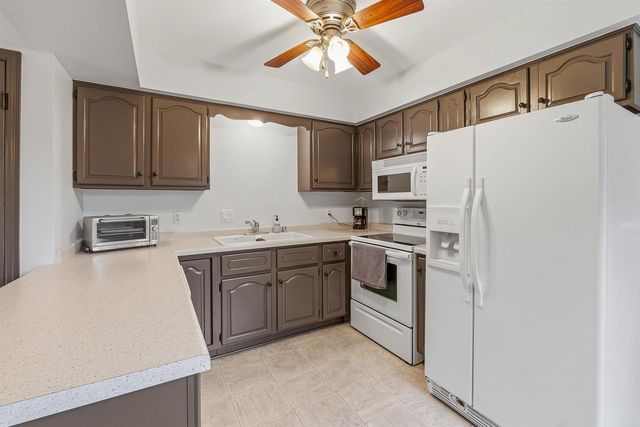 892 BISHOP COURT, Fond Du Lac, WI 54935