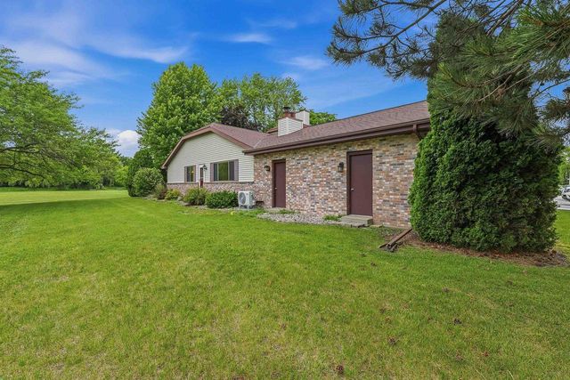 892 BISHOP COURT, Fond Du Lac, WI 54935