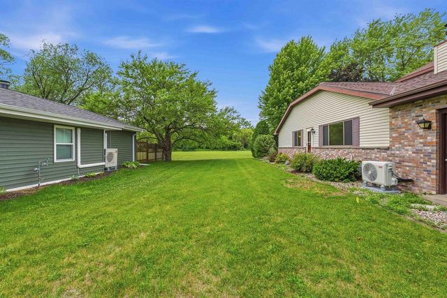 892 BISHOP COURT, Fond Du Lac, WI 54935
