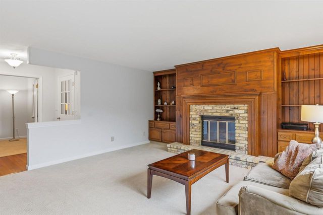 892 BISHOP COURT, Fond Du Lac, WI 54935