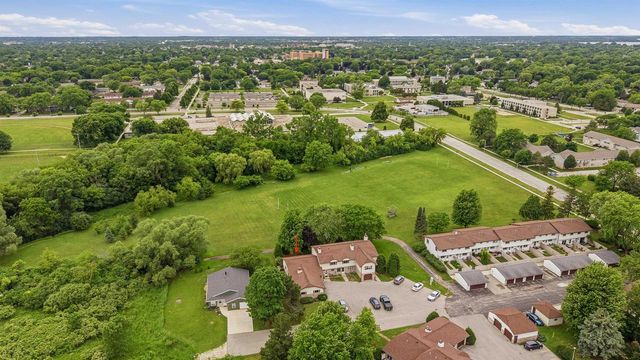892 BISHOP COURT, Fond Du Lac, WI 54935