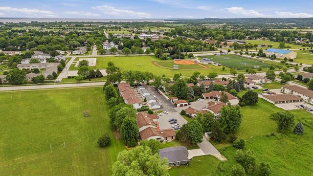 892 BISHOP COURT, Fond Du Lac, WI 54935