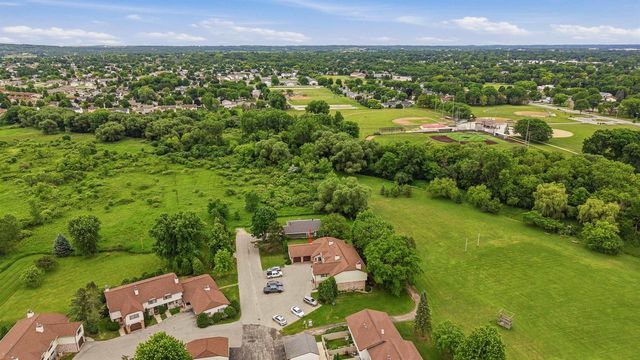 892 BISHOP COURT, Fond Du Lac, WI 54935
