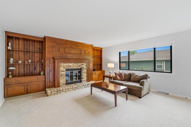 892 BISHOP COURT, Fond Du Lac, WI 54935