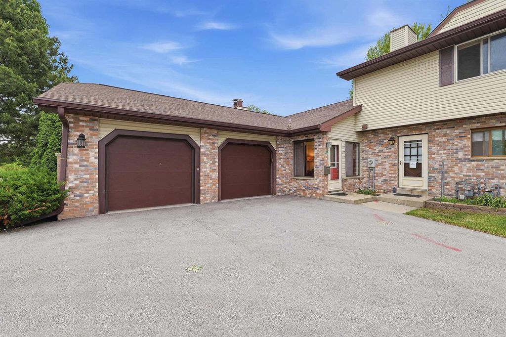 892 BISHOP COURT, Fond Du Lac, WI 54935