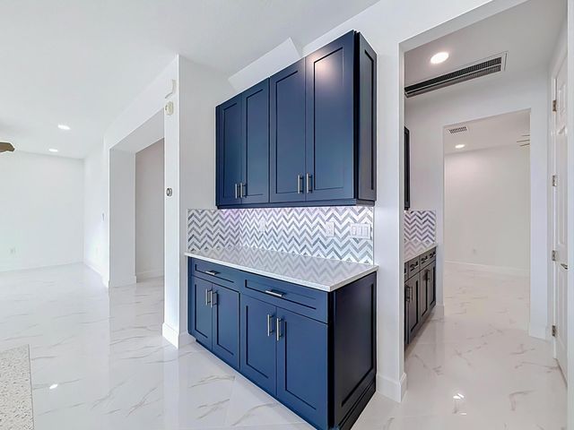 9508 Phipps Lane, Wellington, FL 33414