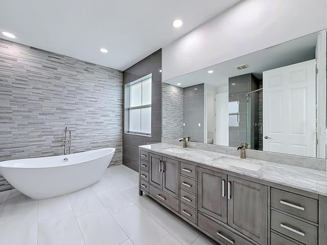 9508 Phipps Lane, Wellington, FL 33414