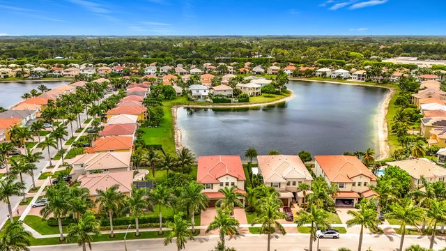 9508 Phipps Lane, Wellington, FL 33414