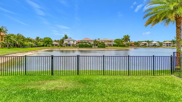 9508 Phipps Lane, Wellington, FL 33414