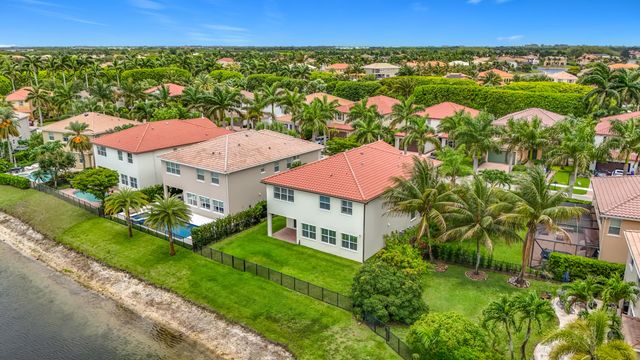 9508 Phipps Lane, Wellington, FL 33414