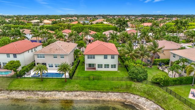 9508 Phipps Lane, Wellington, FL 33414